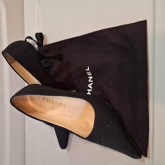 Chanel pumps - Picture 1 of 15